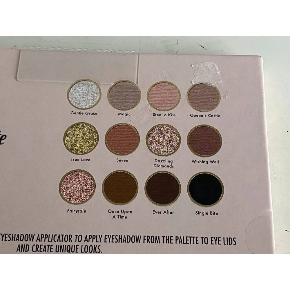 Disney's Snow White And‎ The Seven Dwarfs 12 Pan Eye Shadow Palette NEW
